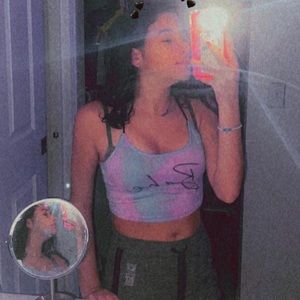 Meet your Posher, Oriana